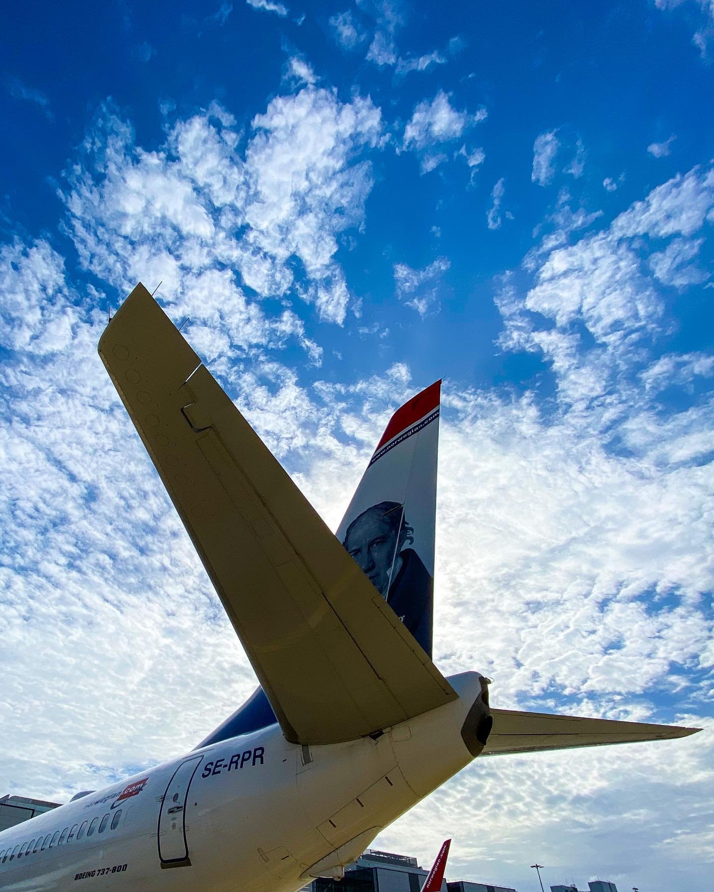 What is the fee to change a flight on Norwegian Airlines?