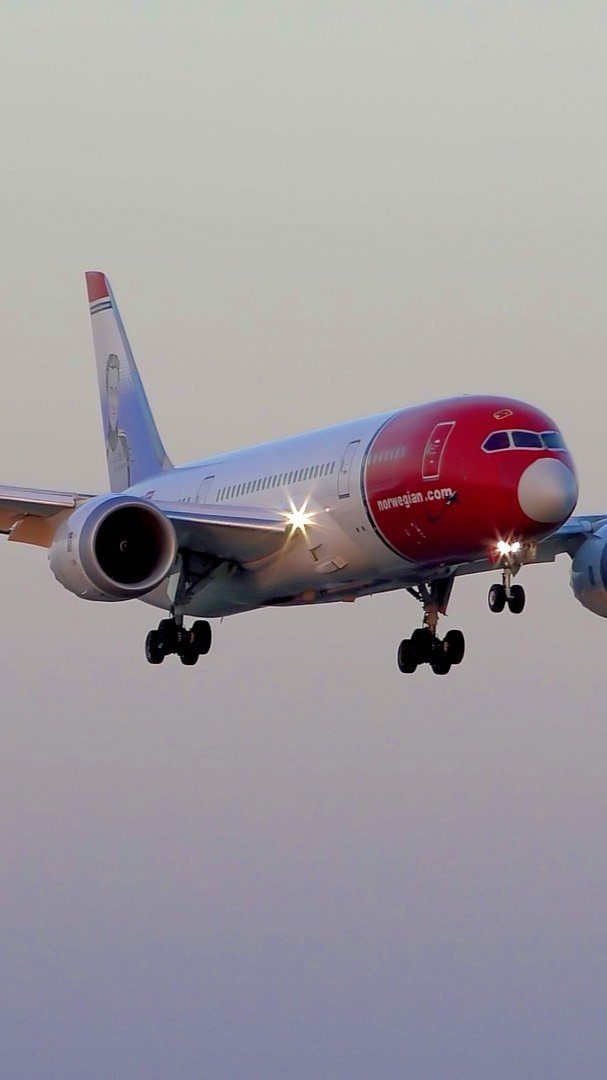 How to Name Change on Norwegian Plane Ticket?