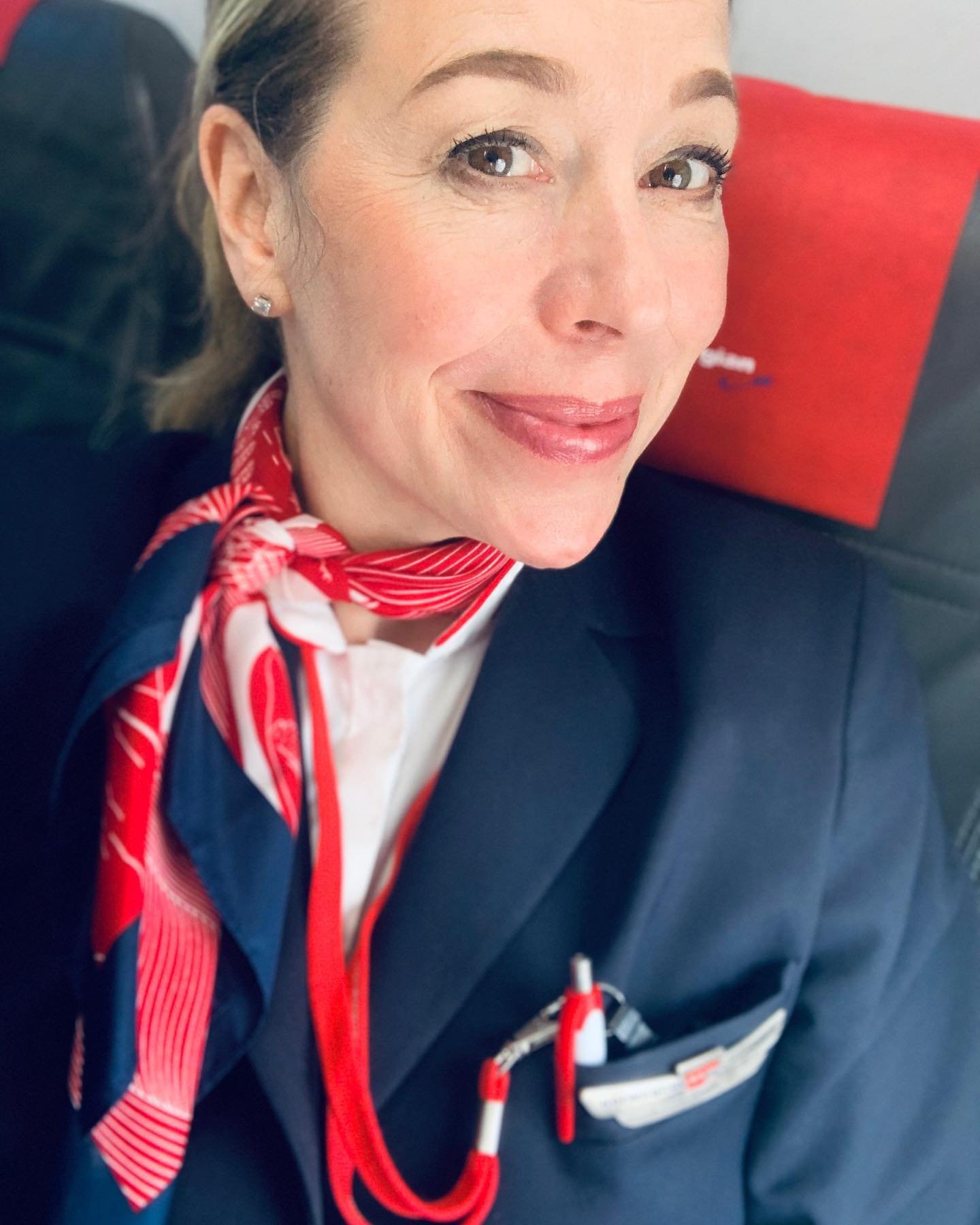 How do you contact Norwegian airlines