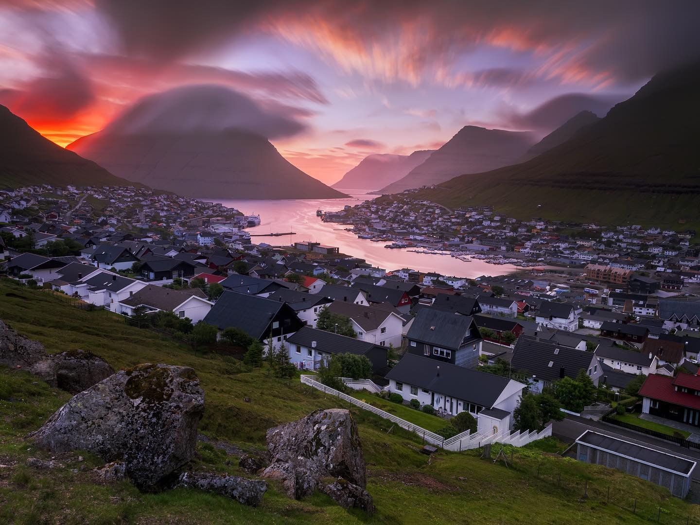 How to get in touch with Norwegian airlines
