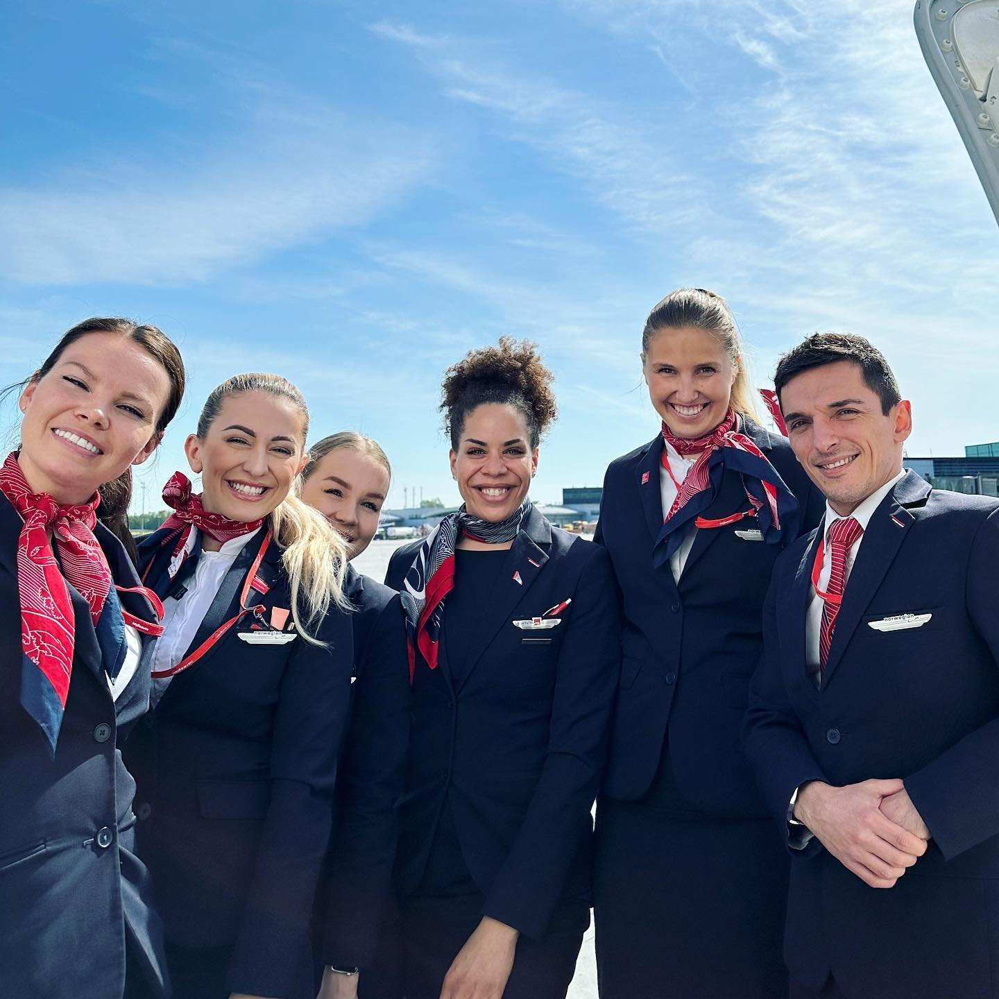 How long does Norwegian Airlines hold a reservation?