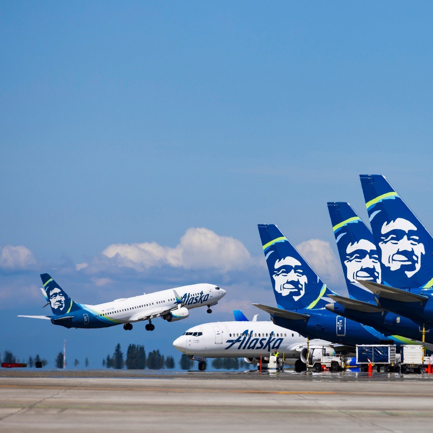 How do I speak to Alaska customer service?