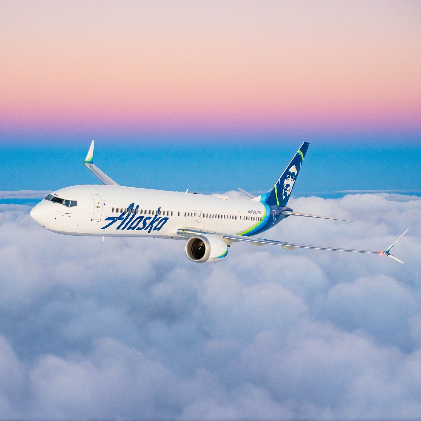 Is Alaska Airlines customer service 24-7?