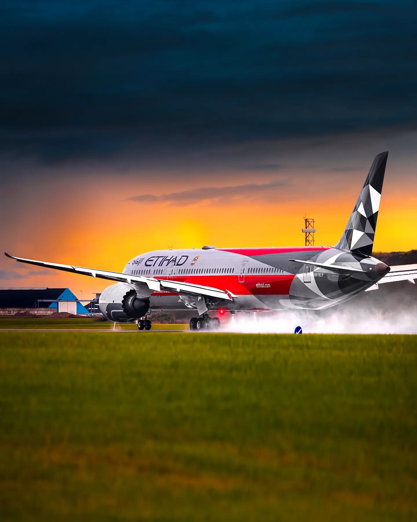 How to Change Passengers' Names on Etihad flights Tickets