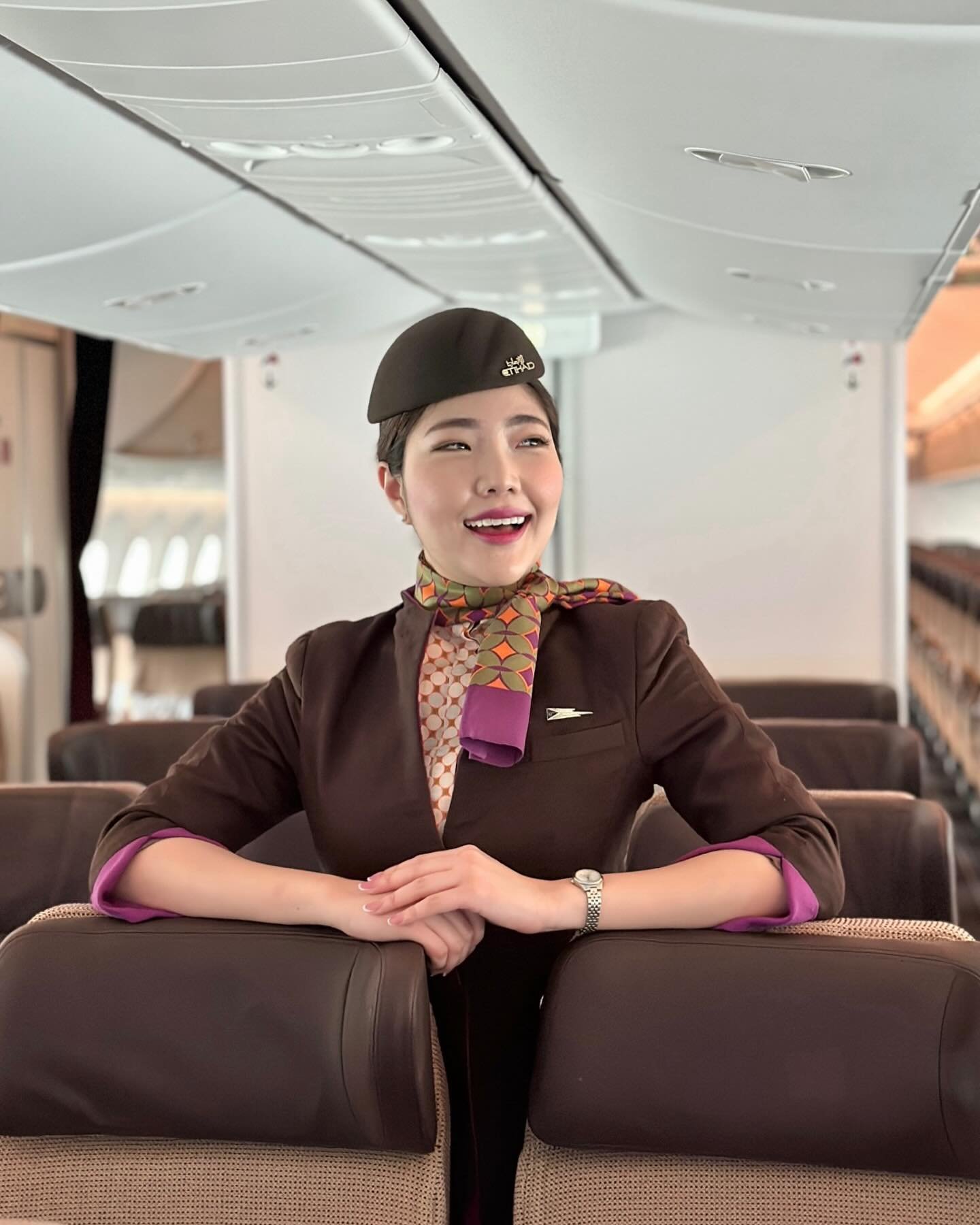 How can i get in touch with Etihad airlines fast